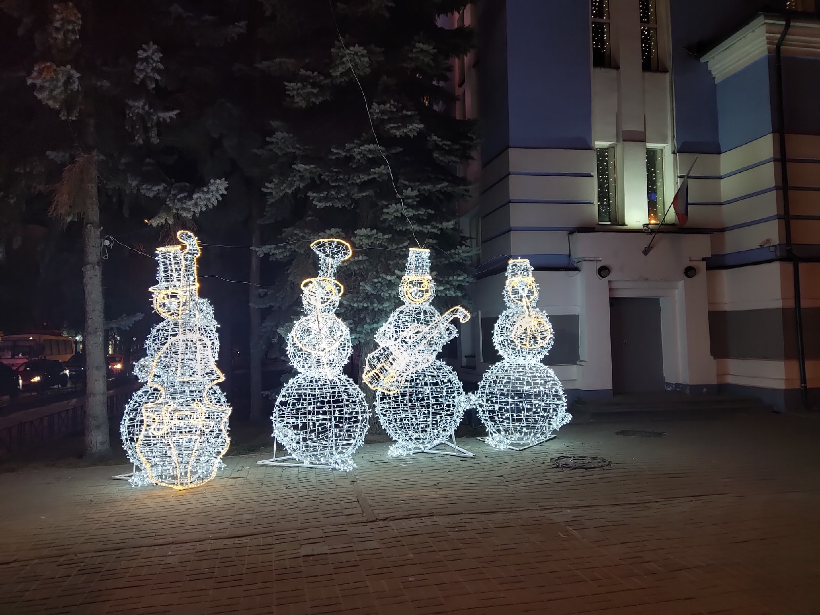 Снеговики-музыканты Калуга новогодняя столица России афиша