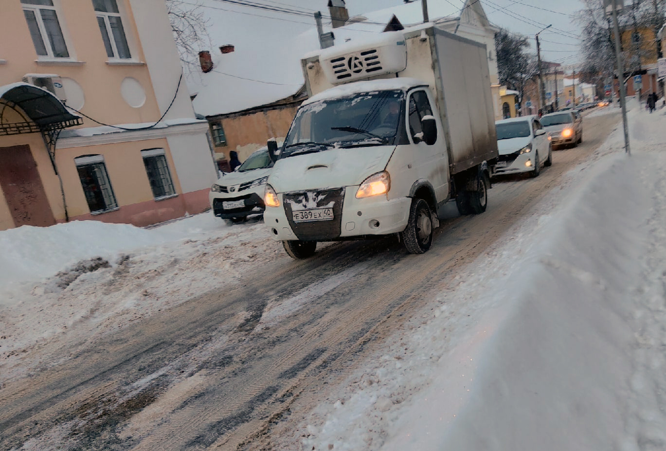 Утро после снегопада в Калуге: очереди на остановках, пробки в центре - Авто  и транспорт - Новости - Калужский перекресток Калуга