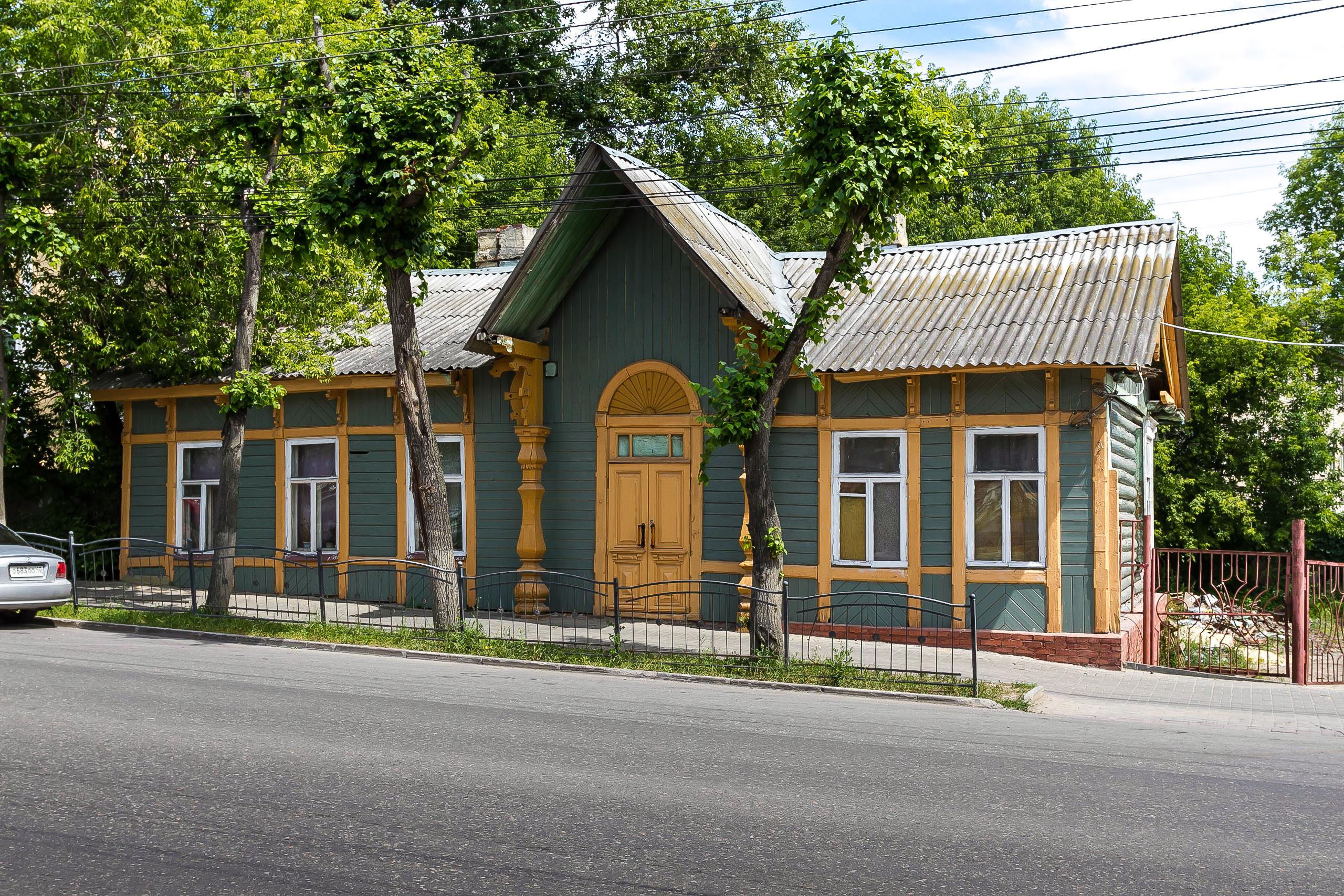 Я стояла и плакала, глядя, как сносят дом»: в Калуге уничтожен дом  архитектора Яковлева - Происшествия - Новости - Калужский перекресток Калуга