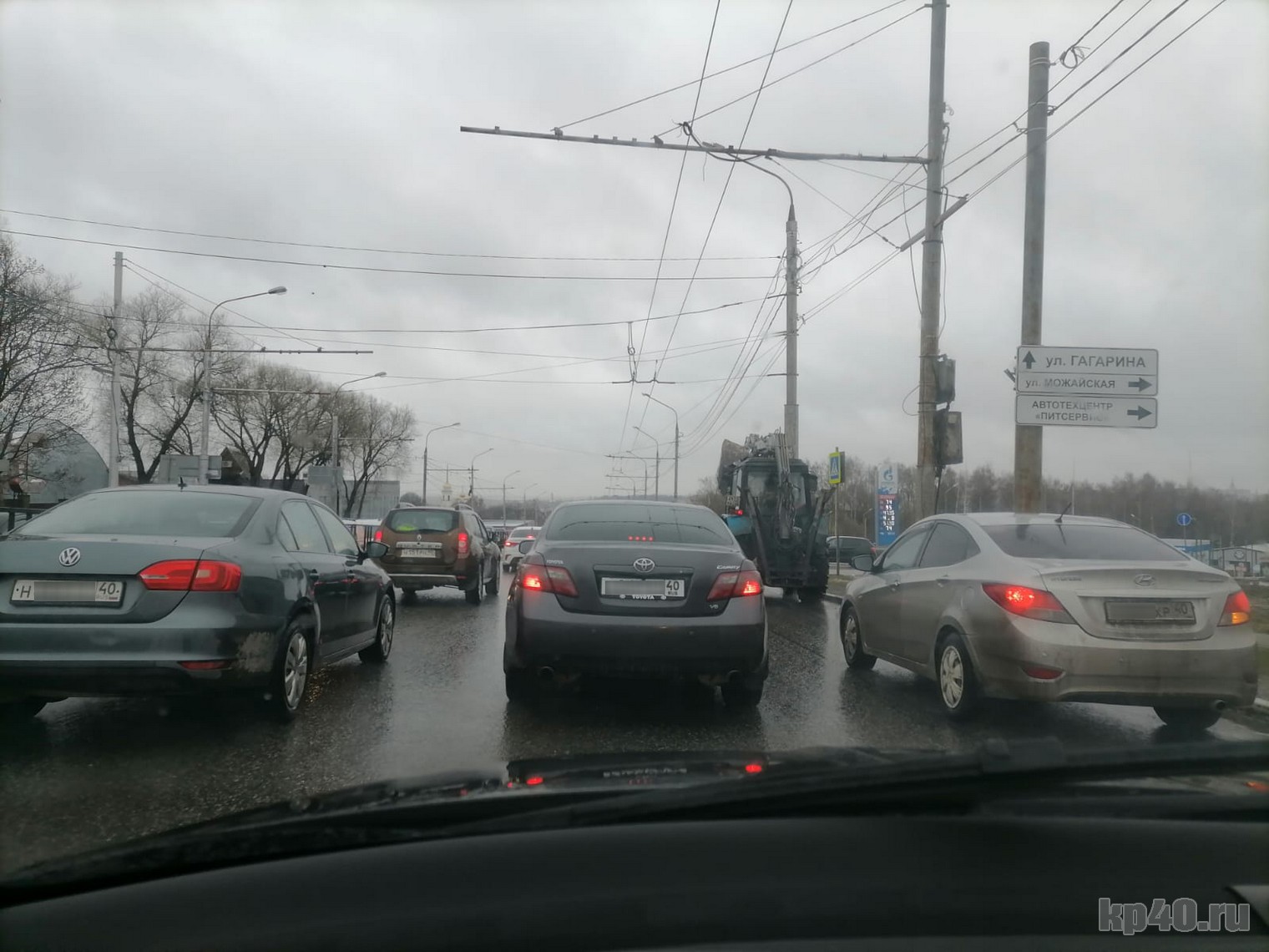 Авария на Гагаринском мосту в Калуге парализовала движение с Правого берега  - Происшествия - Новости - Калужский перекресток Калуга