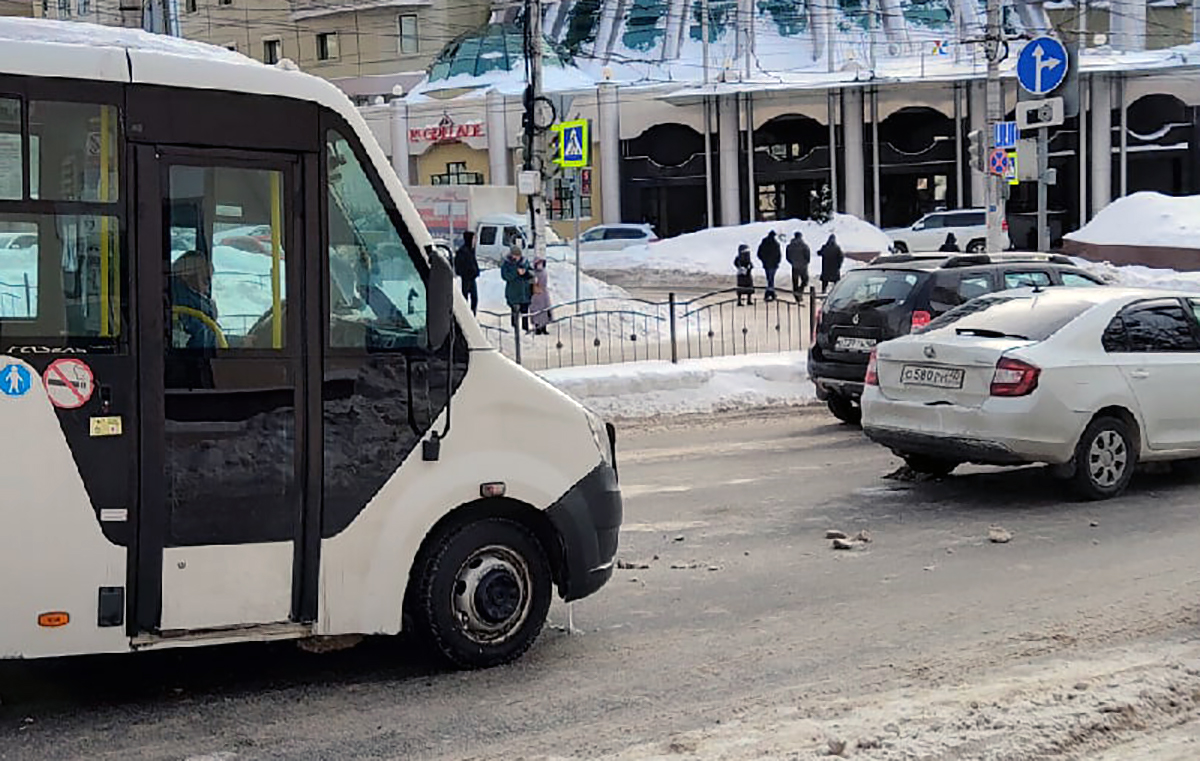 ДТП Калуга маршрутка гагарина шкода