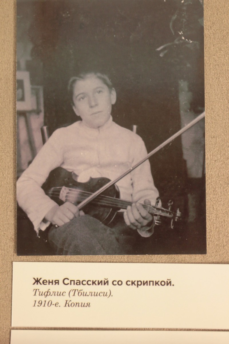 Ходил в шапке, похожей на кота. В Калуге рассказали о судьбе  художника-космиста Евгения Спасского - Статьи, аналитика, репортажи -  Новости - Калужский перекресток Калуга