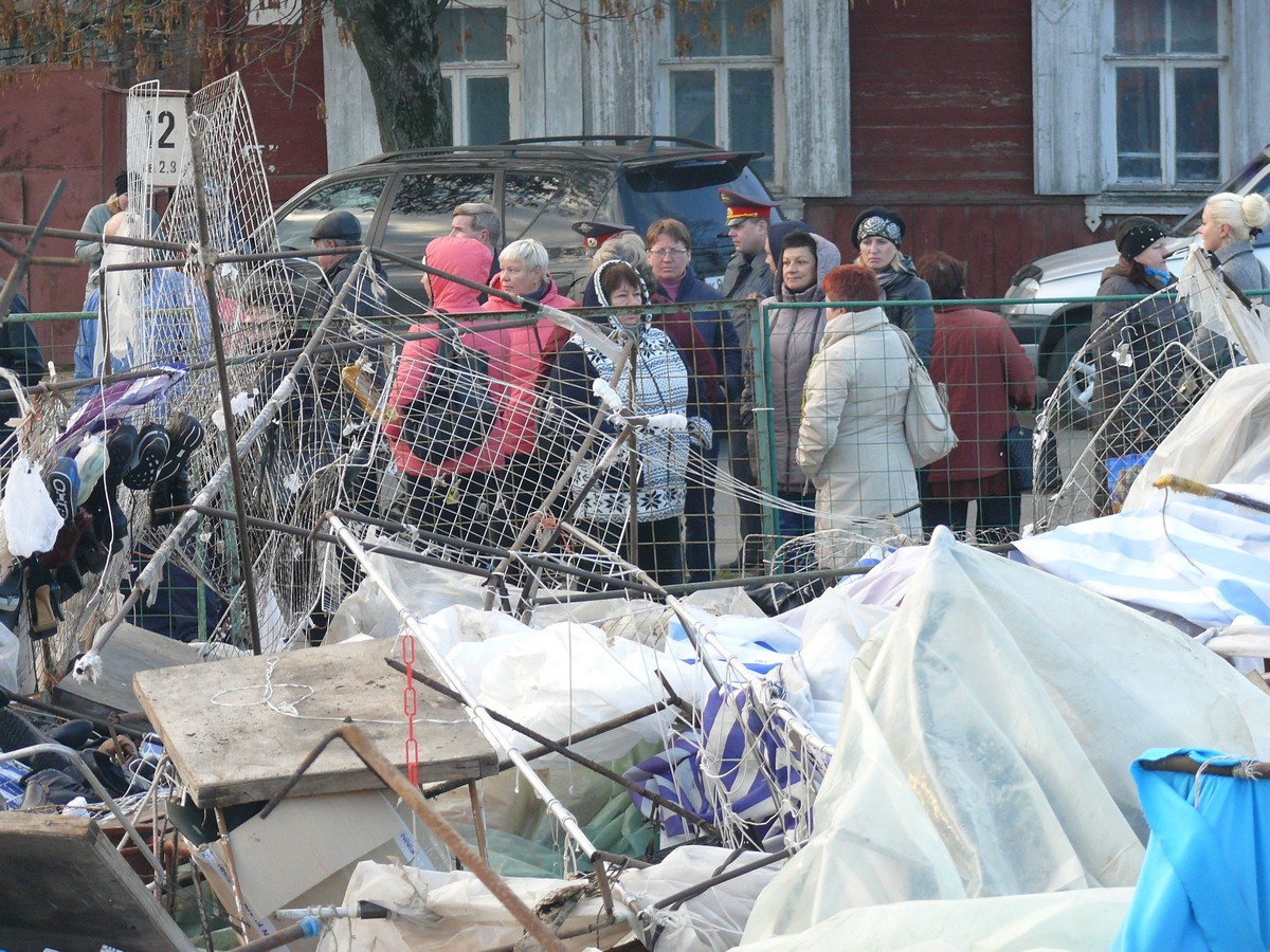 2012 год в Калуге: захват банка, ночной разгром «белорусского рынка», конец  света и счастливые калужане - Статьи, аналитика, репортажи - Новости -  Калужский перекресток Калуга