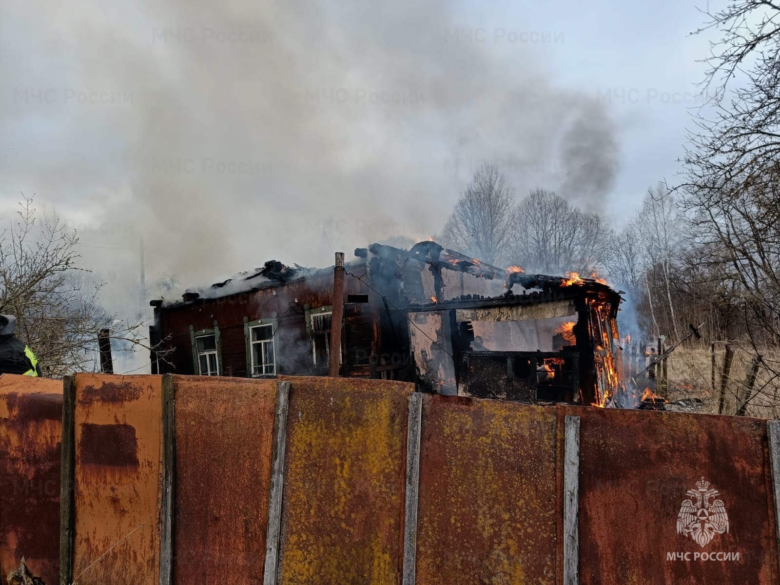 Два дома сгорели в Калужской области - Происшествия - Новости - Калужский  перекресток Калуга