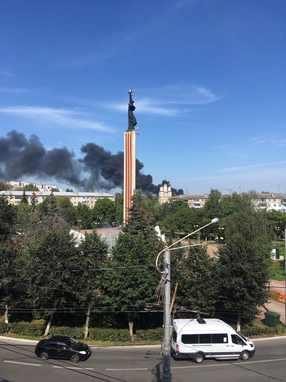 Крупный пожар в Калуге: полыхает крыша офисного центра - Происшествия -  Новости - Калужский перекресток Калуга