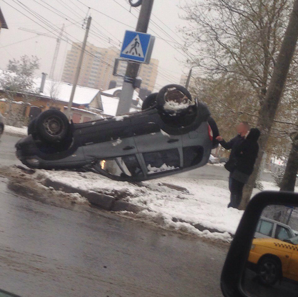 Шевроле Нива» перевернулась на улице Маяковского - Происшествия - Новости -  Калужский перекресток Калуга