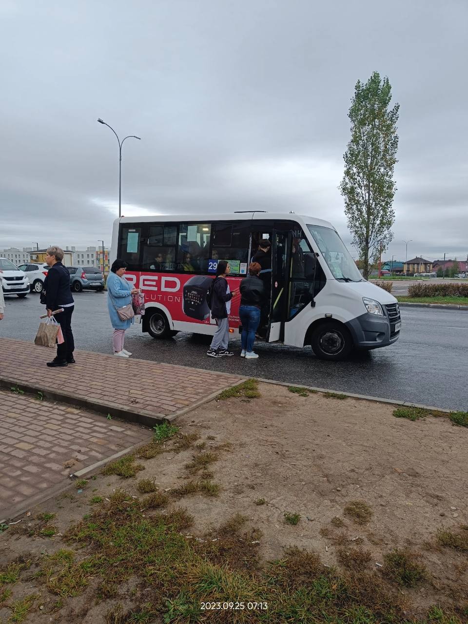 Общественный транспорт, теснота школ и нехватка парковок: что еще портит  жизнь жителям Правого берега Калуги - Статьи, аналитика, репортажи -  Новости - Калужский перекресток Калуга