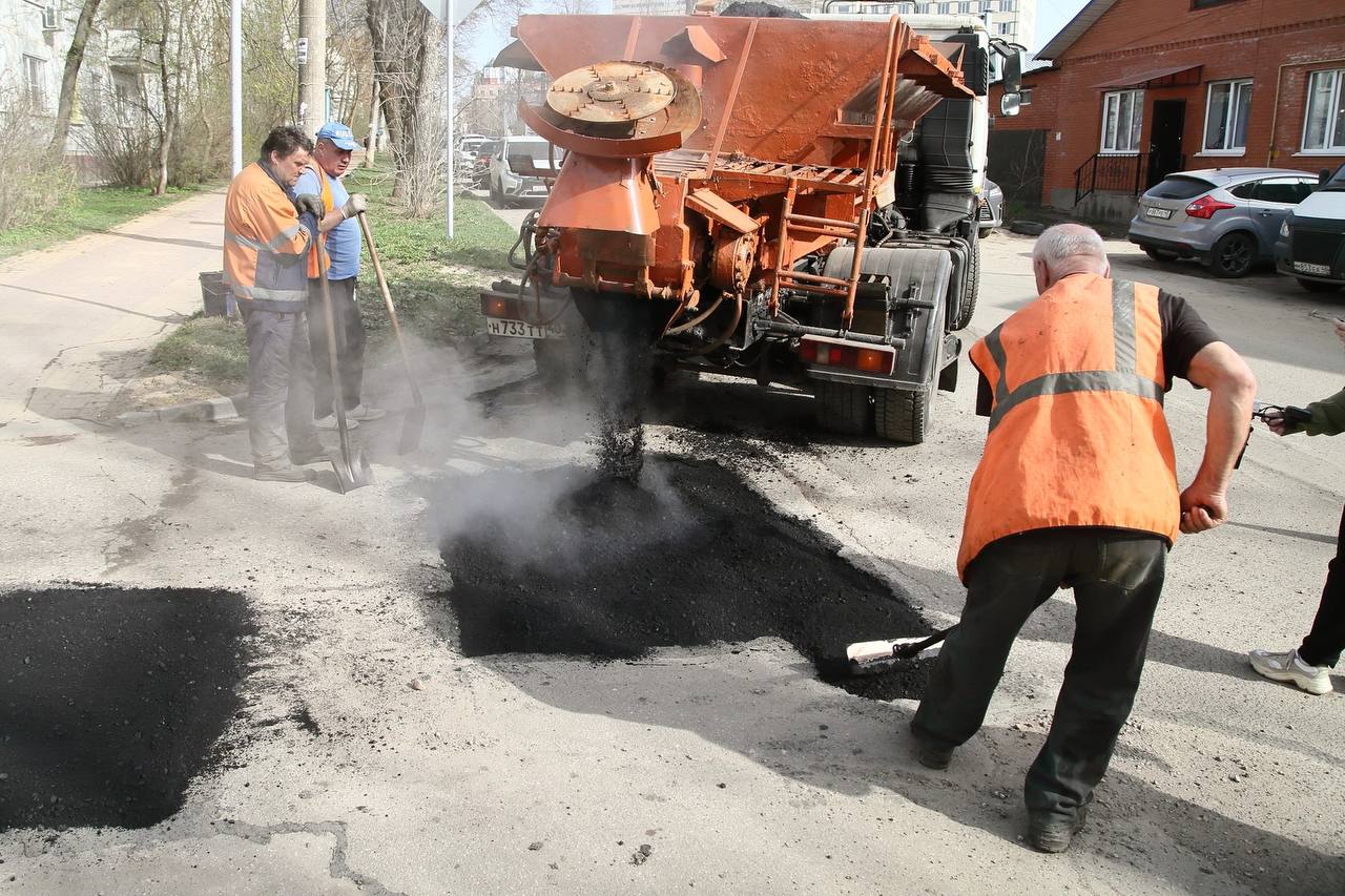 Горуправа Калуги начала штрафовать мусорщиков за плохую работу - Общество -  Новости - Калужский перекресток Калуга