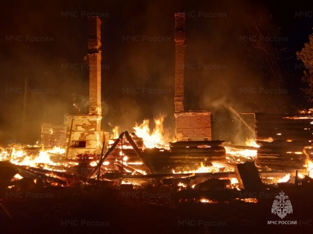 Баня и жилой дом сгорели в Калужской области | 18.06.2023 | Новости Калуги  - БезФормата