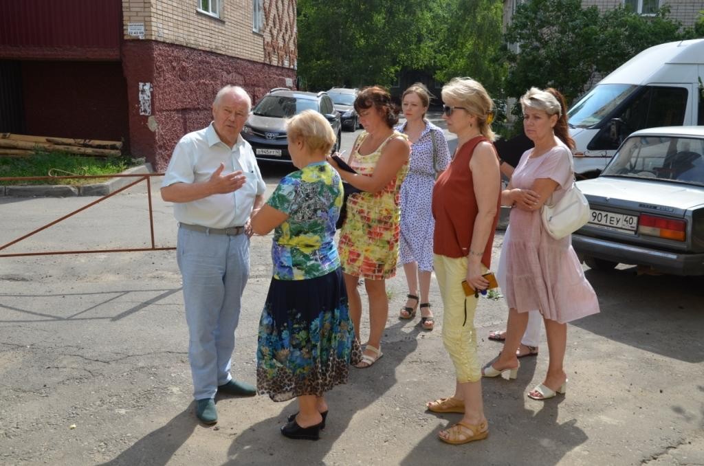 Подслушано киров калужской. Подслушано Киров Калужской области. Киров Калужской подслушано 40. Семен Степанов Киров Калужская область. Встреча депутата ачзьмы с жителями улицы Южная.