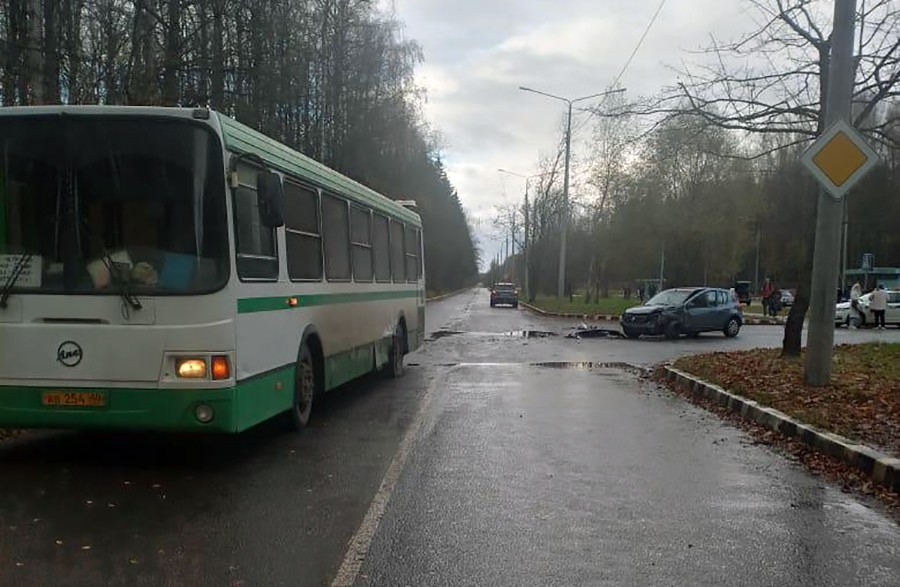 Рено на октябрьской калуга