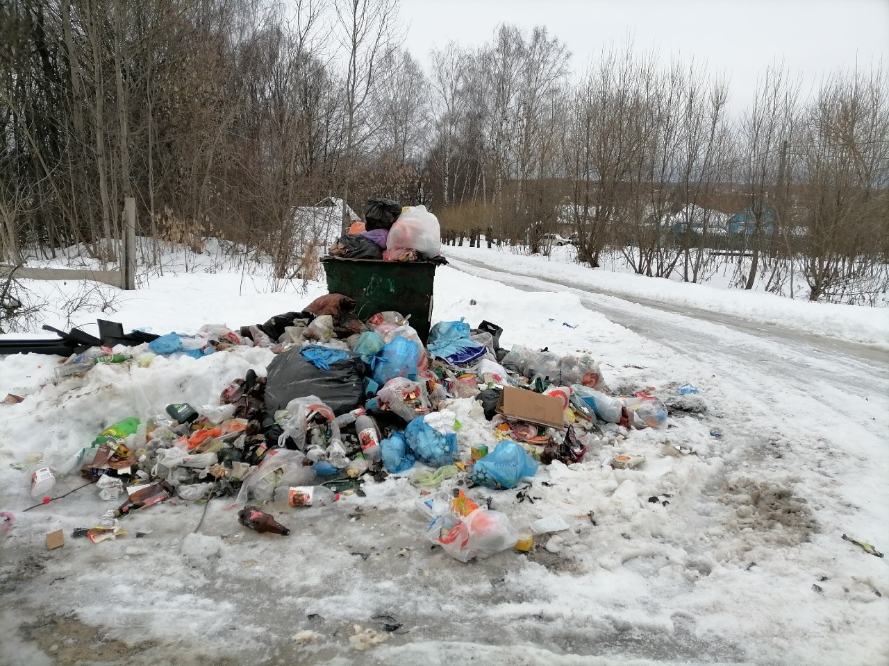 Жители Калуги жалуются на проблемы с вывозом мусора | 27.12.2022 | Новости  Калуги - БезФормата