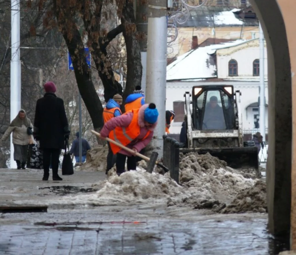 В Калуге началась генеральная уборка - Общество - Новости - Калужский  перекресток Калуга