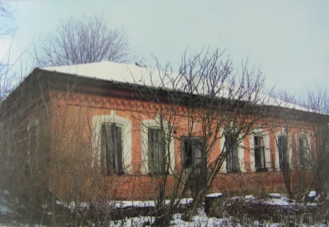 Старая школа в Курово. Она была построена в 1930-е годы ХХ века.