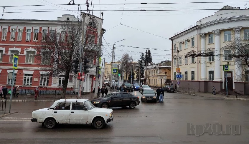 Калуга 40 фото Новые камеры поставят на перекрёстке в центре Калуги - Авто и транспорт - Новост